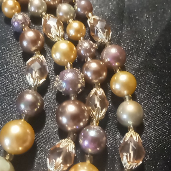 Vintage opalescent faux pearl and crystal cut glass 4 layers necklace - Picture 5 of 11